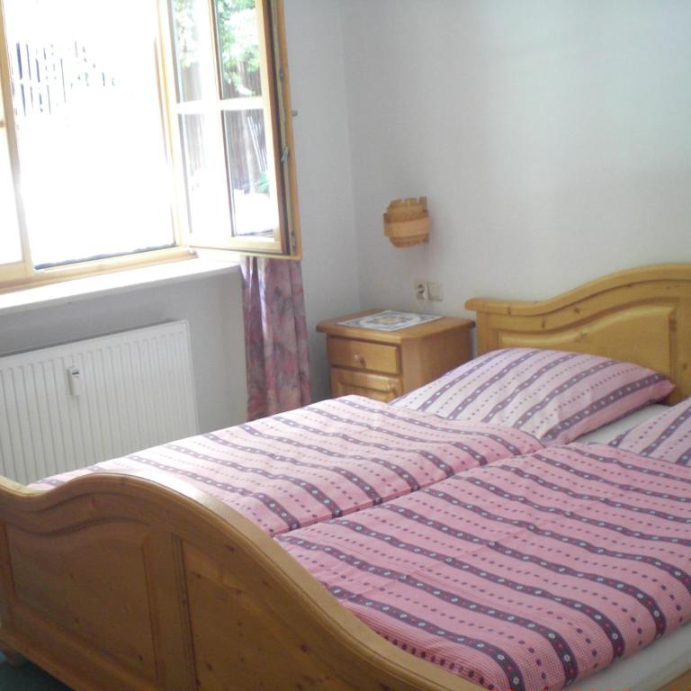 Ferienwohnung Ernst - Apartment with Balcony - 3