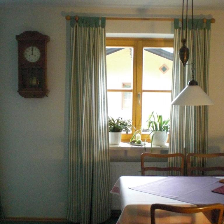 Ferienwohnung Ernst - Apartment with Balcony - 4