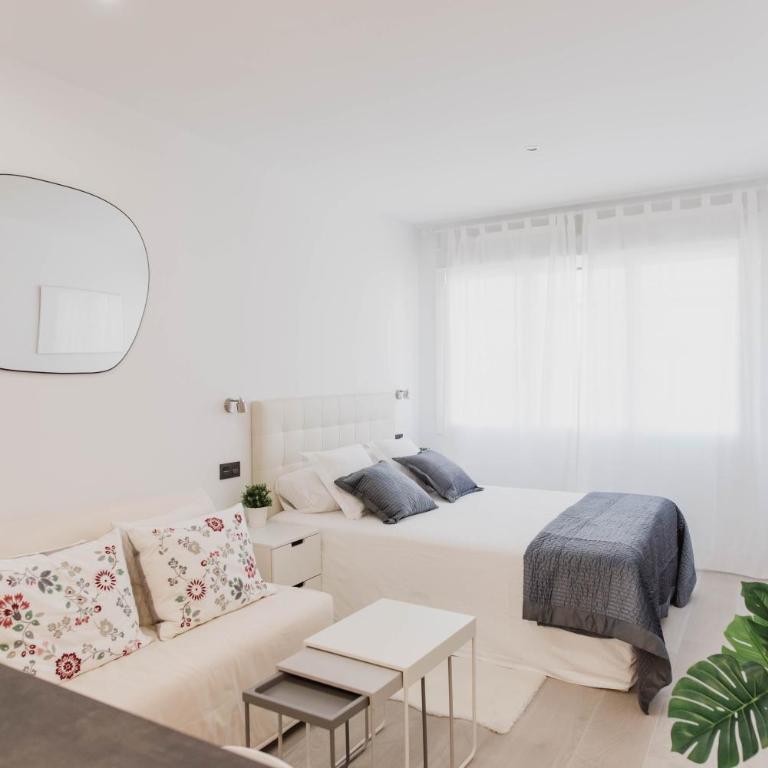 Inmejorable Ubicación en Madrid - King Studio with Sofa Bed - 1