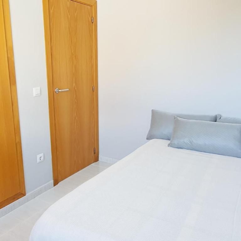 UNIVERSIDAD DEL MAR - Alquiler solo familias - Apartamento de 2 dormitorios - 28
