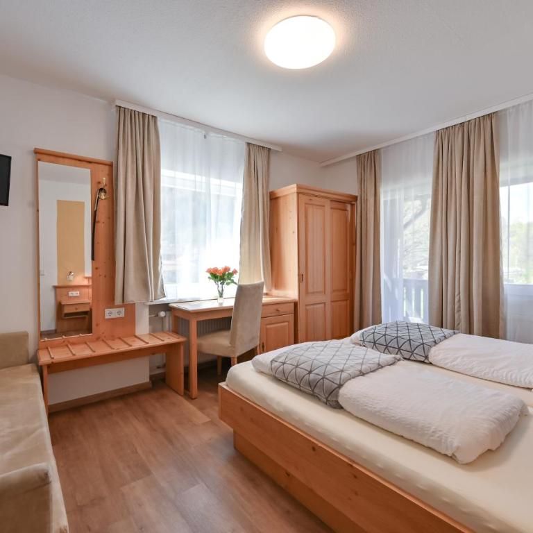 Pension Freiheit - Doppelzimmer mit Balkon - 6