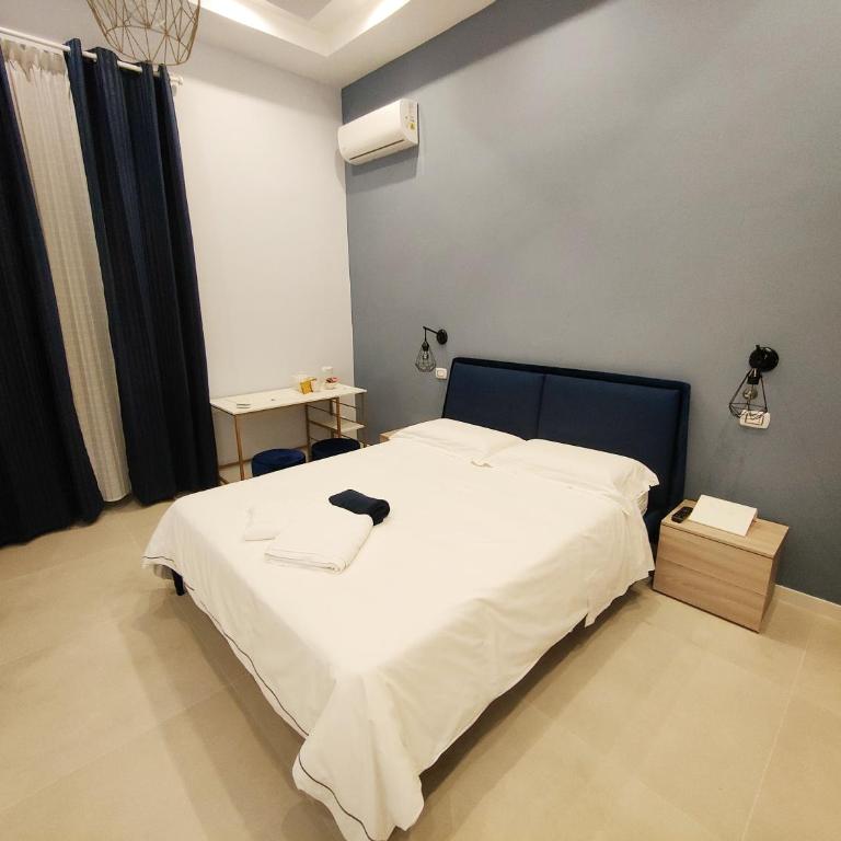 B&B Numero5 - Camera Matrimoniale Deluxe con 1 Letto Supplementare - 10