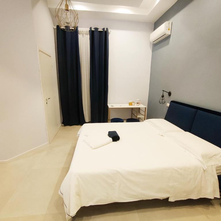 B&B Numero5 - Camera Matrimoniale Deluxe con 1 Letto Supplementare - 9