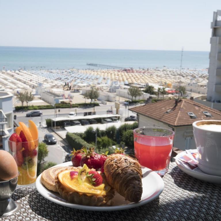 Hotel Rex Rimini - Camera Quadrupla con Vista Mare - 1