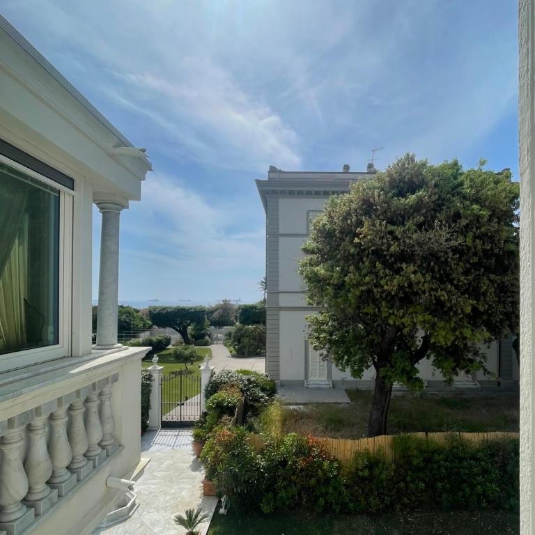 Villa Bianca a few steps by the sea with exclusive garden & jacuzzi - Apartment - 15
