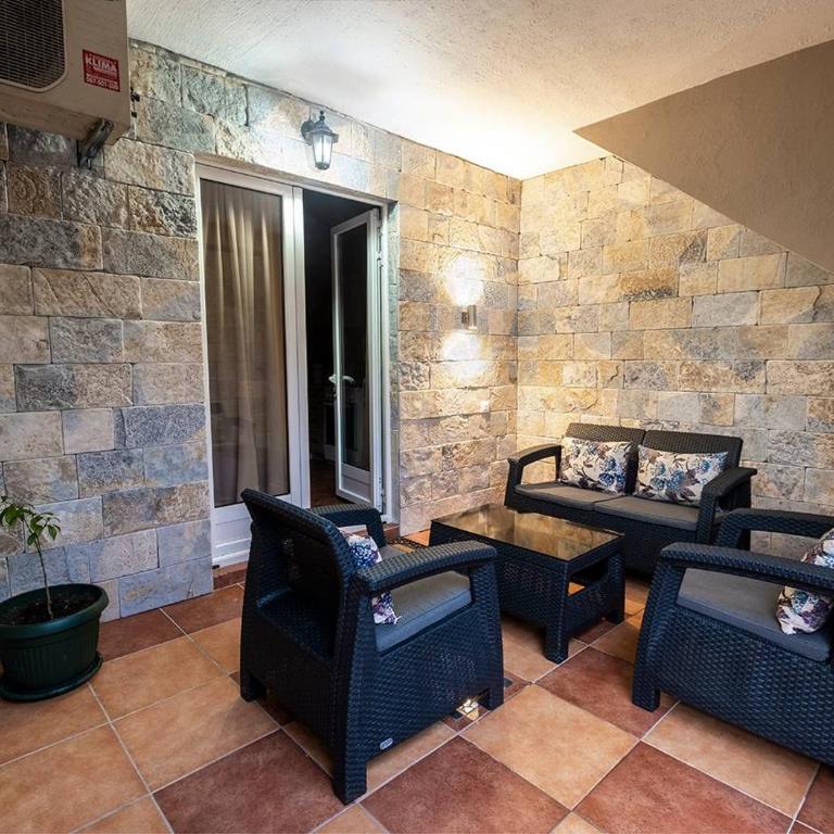 APARTMANI VUKADINOVIC LUX - One-Bedroom Apartment - 1