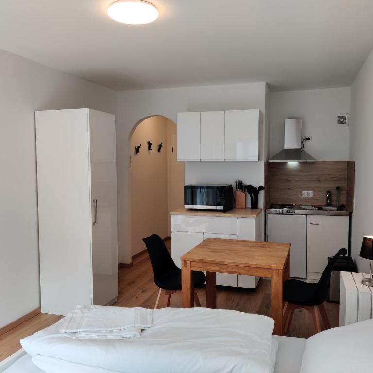 Schicke Wohnungen in Stadtnähe - Studio 8 with 2 single beds and terrace - 14