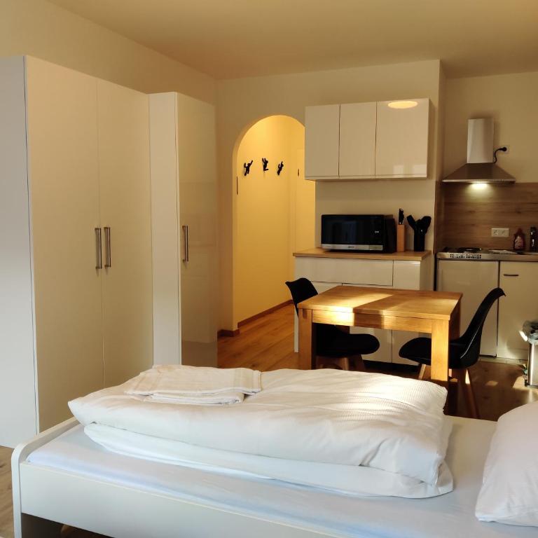 Schicke Wohnungen in Stadtnähe - Studio 8 with 2 single beds and terrace - 13