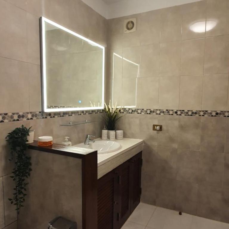 Spectacular Renovated Apartment, 5 min to Camison Beach, with AirCon - Apartamento de 1 dormitorio - 30