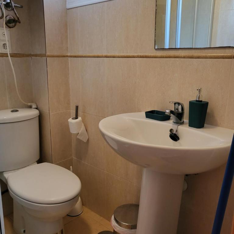¡Bajo extraordinario con vistas a la piscina y terraza! - Apartamento de 2 dormitorios - 22