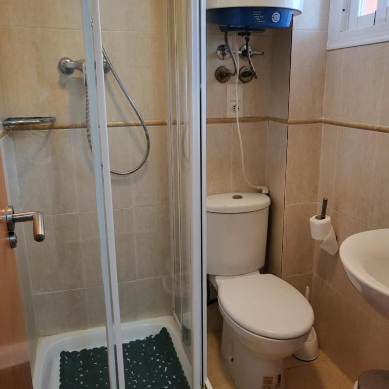 ¡Bajo extraordinario con vistas a la piscina y terraza! - Apartamento de 2 dormitorios - 32