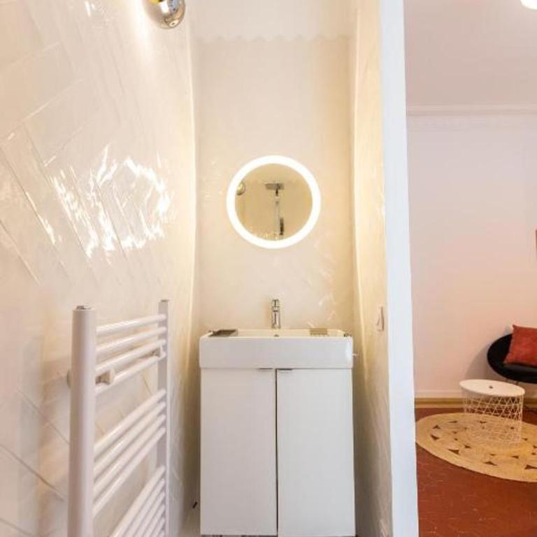 3 min à pied de la gare St Charles - 3 chambres avec Clim, SDB et TV - Appartement 3 Chambres - 18