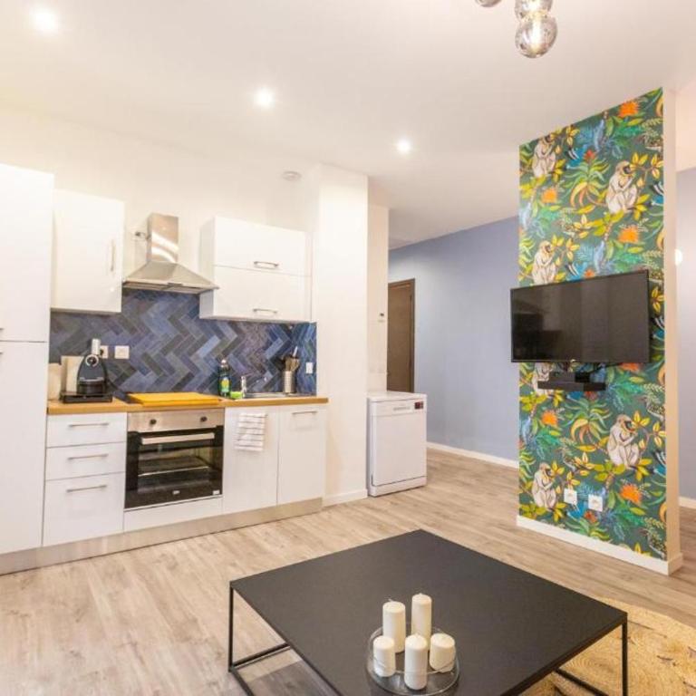 3 min à pied de la gare St Charles - 3 chambres avec Clim, SDB et TV - Appartement 3 Chambres - 2