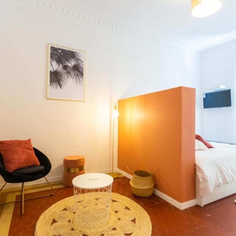 3 min à pied de la gare St Charles - 3 chambres avec Clim, SDB et TV - Appartement 3 Chambres - 16