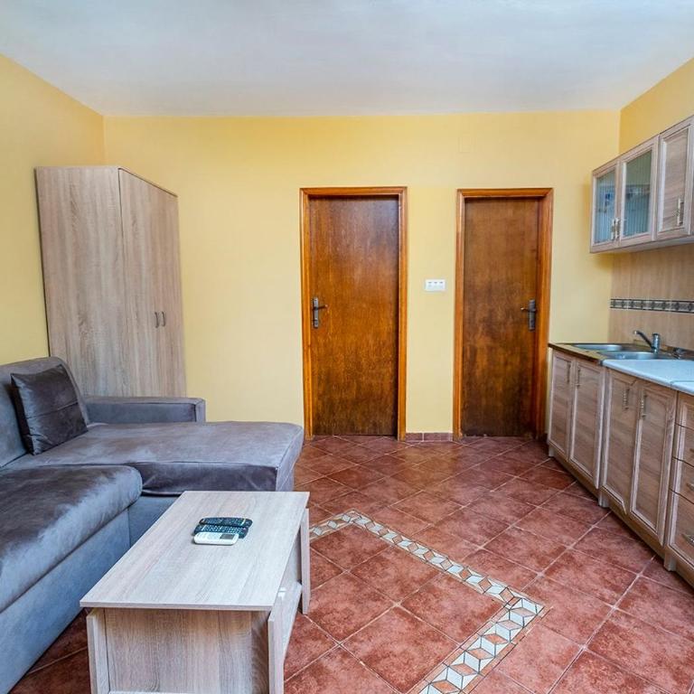 APARTMANI VUKADINOVIC LUX - One-Bedroom Apartment - 5