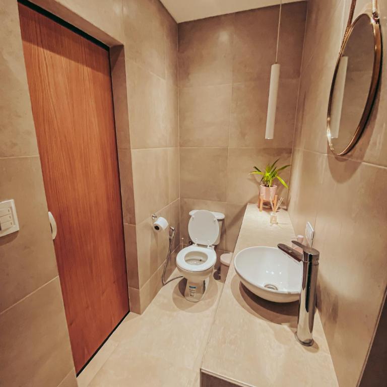 Depto moderno a cuadras del mar frente a Shopping Aldrey - Studio Apartment - 2