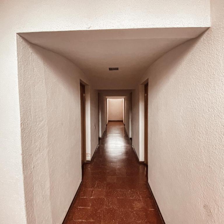 Depto moderno a cuadras del mar frente a Shopping Aldrey - Studio Apartment - 13