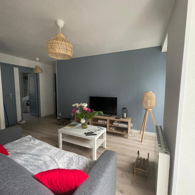 Bel appartement T3 au 1er étage avec cour intérieure au RDC - Villa Marie - Appartement 2 Chambres - 1