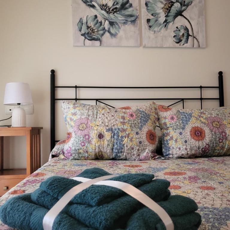 ¡Bajo con terraza y patio con vistas a la piscina comunitaria! - Apartamento de 2 dormitorios - 27