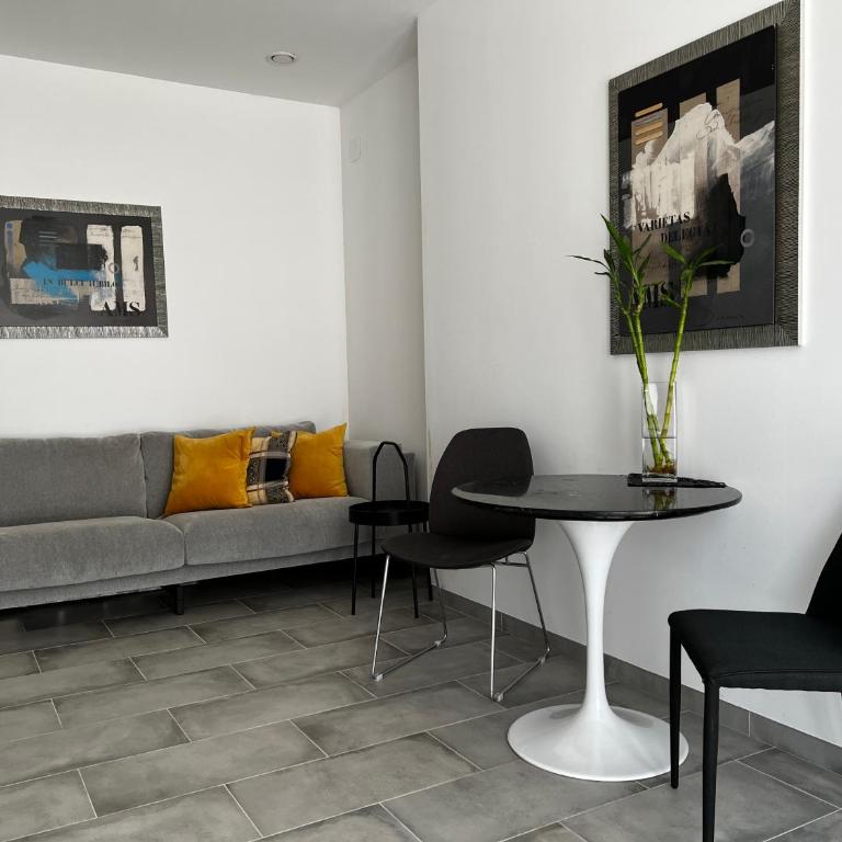 10min to the beach and 10min to the city centre - Apartment - Ground Floor - 1