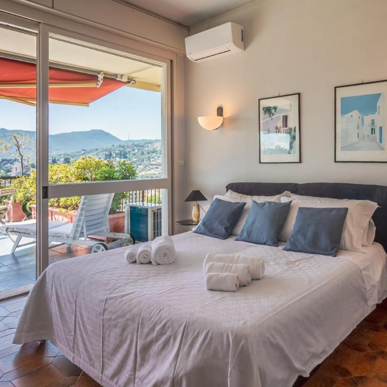 SUPER ATTICO Vista Mare e Ampia Terrazza - Appartamento con 3 Camere da Letto - 4