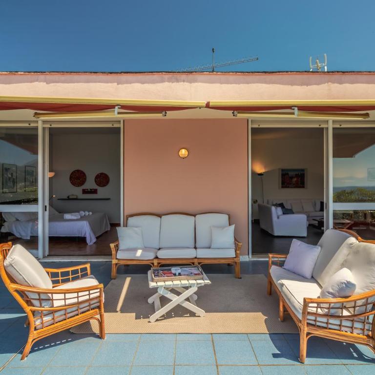 SUPER ATTICO Vista Mare e Ampia Terrazza - Appartamento con 3 Camere da Letto - 32