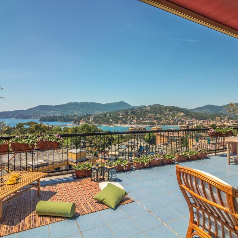 SUPER ATTICO Vista Mare e Ampia Terrazza - Appartamento con 3 Camere da Letto - 36
