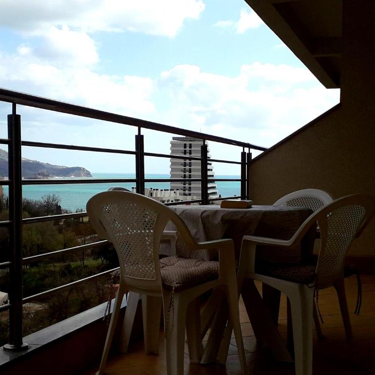 Monterus apartment with sea view in Becici - One-Bedroom Apartment - 2