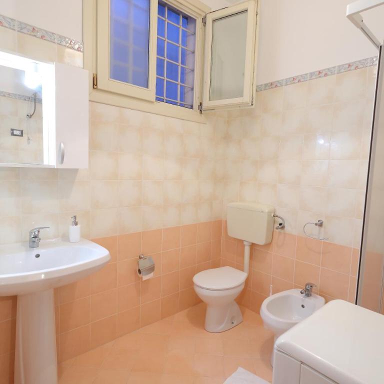 "Dal Commediante Apartment" Terrace in Historic Center - Camera Matrimoniale con Balcone - 5
