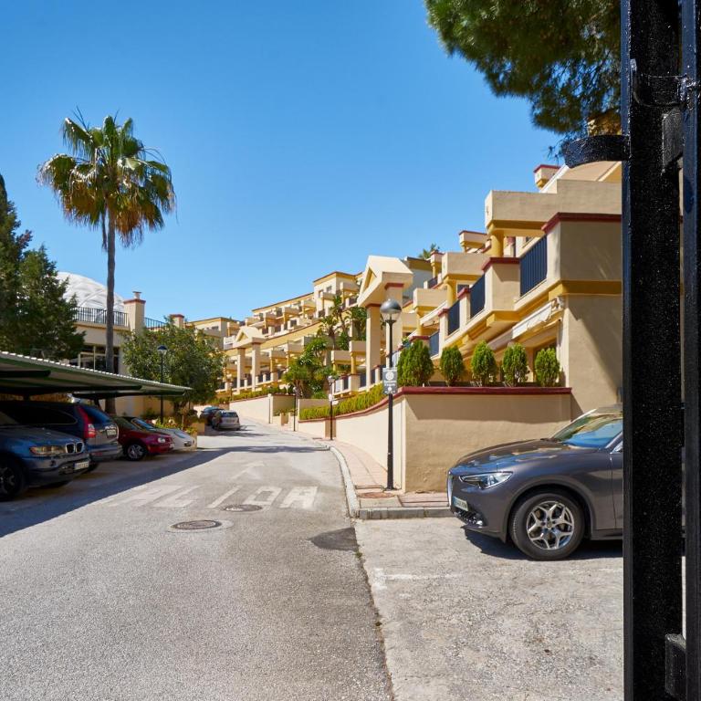 Honeymoon Corner Suite, sun-all-day terrace on the best beach of Marbella - Studio Apartment with Sea View - 26