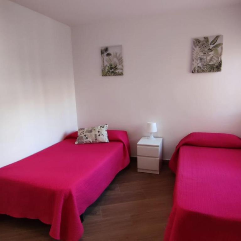 Coqueto apartamento en Puerto Marina con piscina - Two-Bedroom Apartment - 16