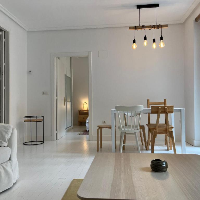 Luminoso apartamento en el centro de San Sebastián - Apartamento de 2 dormitorios - 1
