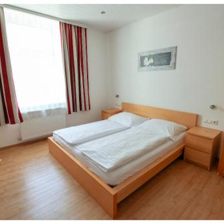 Hotel "Wilder Mann" - Doppelzimmer mit eigenem Bad - 25