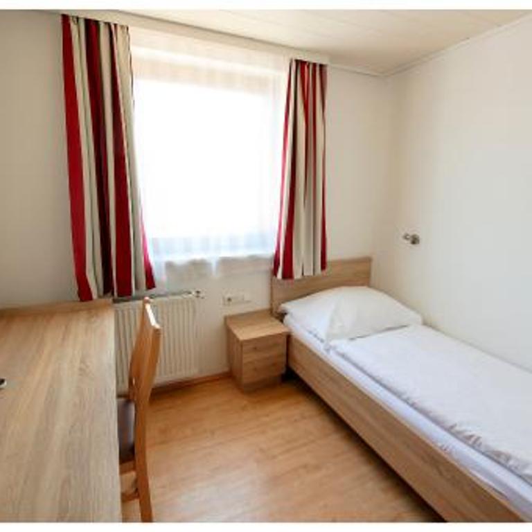 Hotel "Wilder Mann" - Einzelzimmer mit eigenem Bad - 18