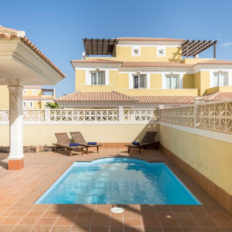 Preciosa Villa Con Piscina Privada - Villa MaPo - Three-Bedroom Villa - 27