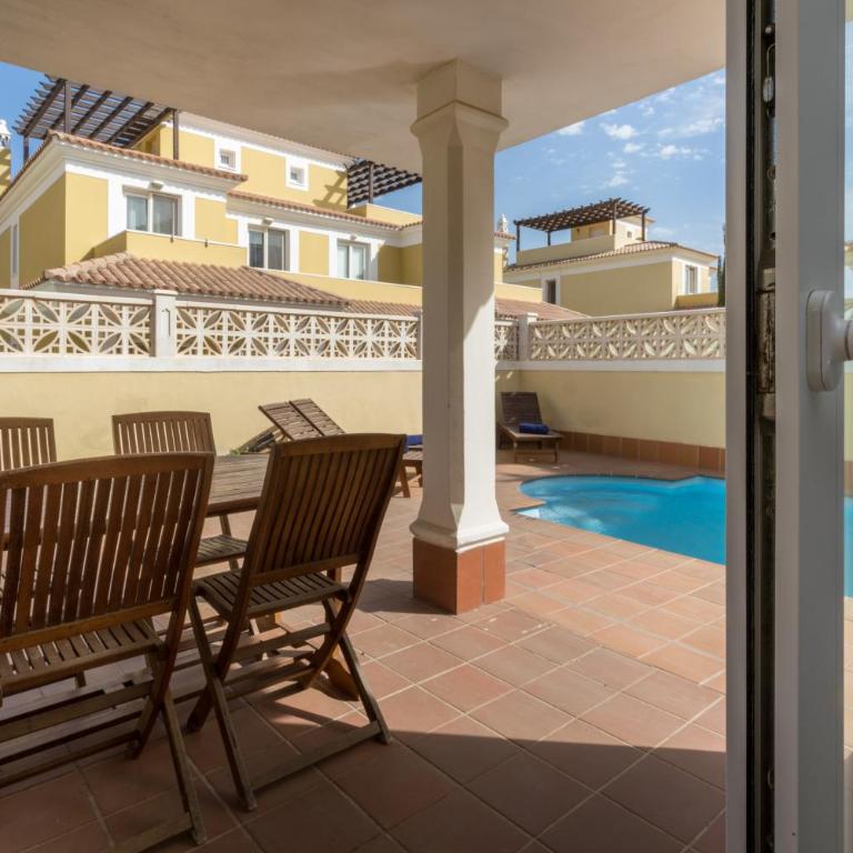 Preciosa Villa Con Piscina Privada - Villa MaPo - Three-Bedroom Villa - 22
