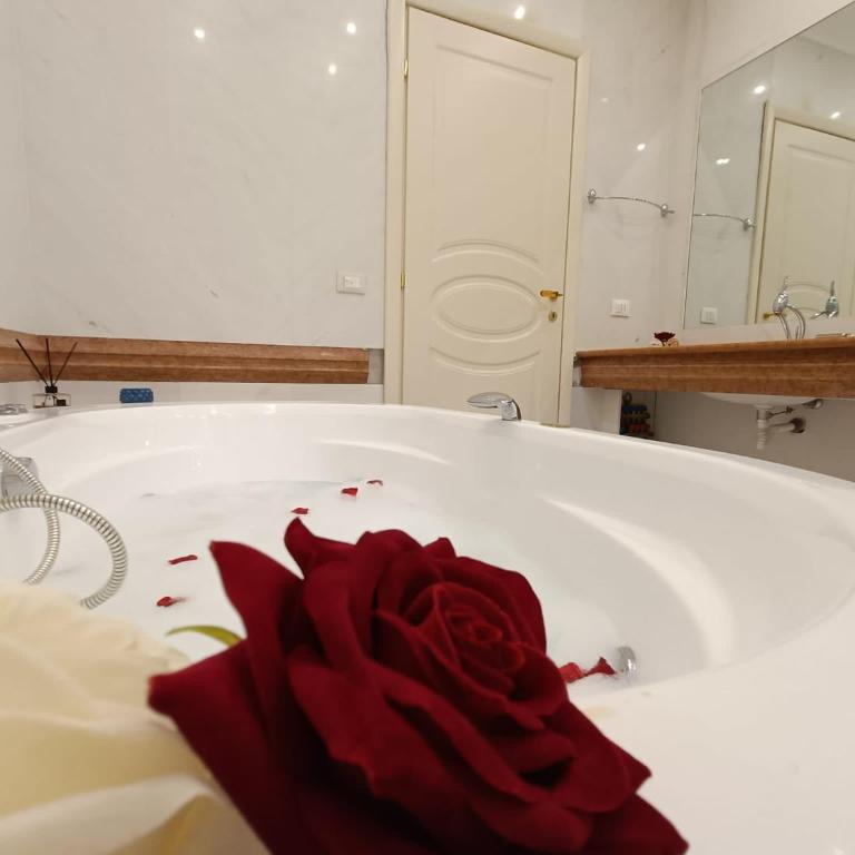 B&B Estea Tropea - Camera Familiare con Vista Mare - 8