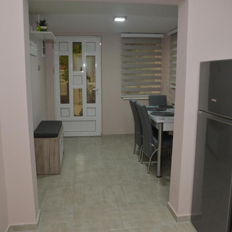 Milivojevic - Apartman sa Balkonom - 29