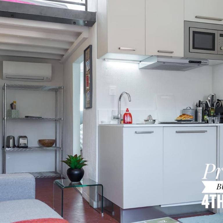 PRIVATE BUILDING, 4 APTS, UNIQUE AT NICE- OLD TOWN - Maisonnette - 53