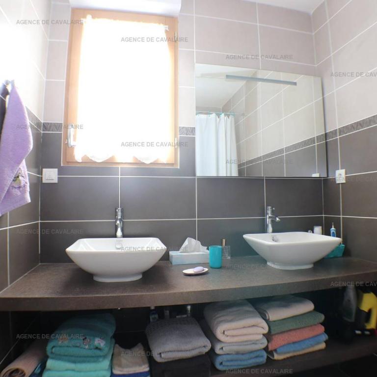Bel appartement T3 avec terrasse à Cavalaire-sur-Mer - FR-1-100-270 - Apartment - 12