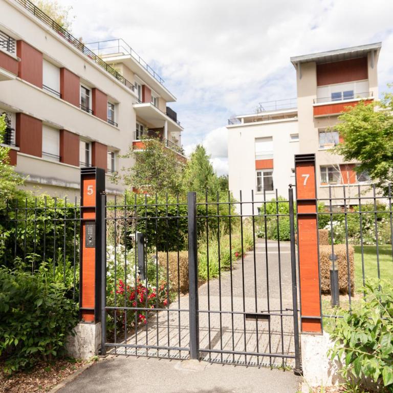 Family Apartment near Disneyland Paris - Two-Bedroom Apartment - 14