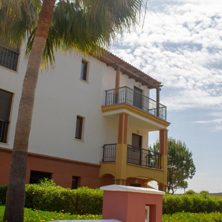 Stunning Garden Apartment - 6 people - HEN01 - Three-Bedroom Apartment - 21