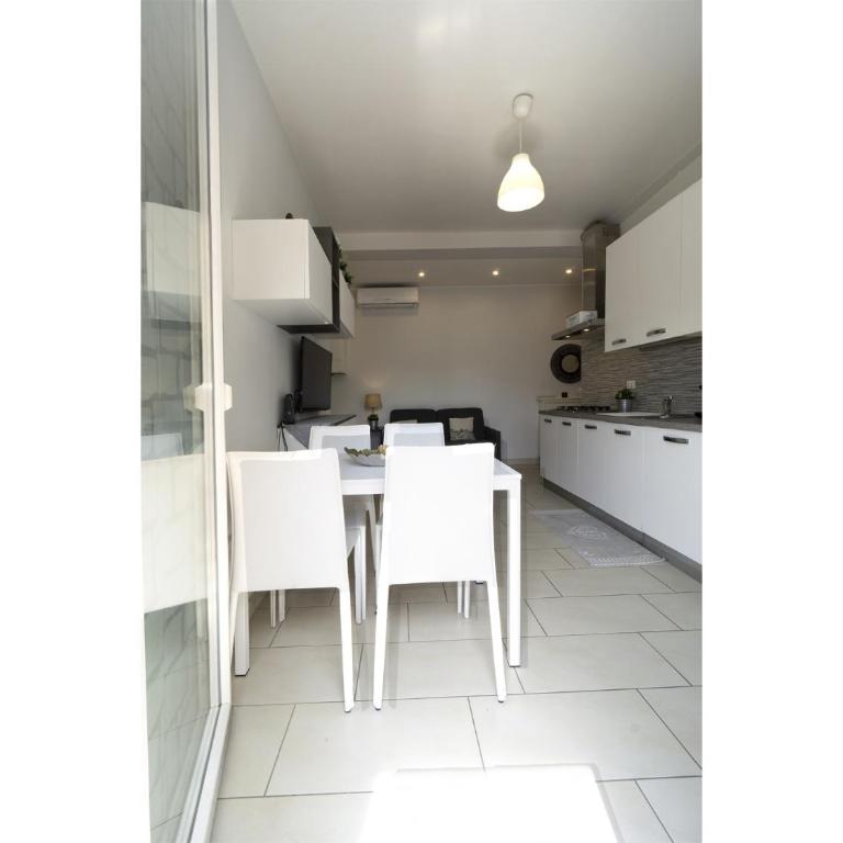 GetTheKey Pasubio Apartment - One-Bedroom Apartment - 11