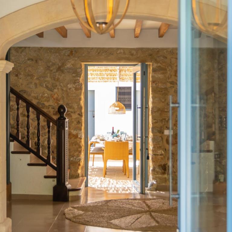Can Cuarassa - Four-Bedroom House - 10