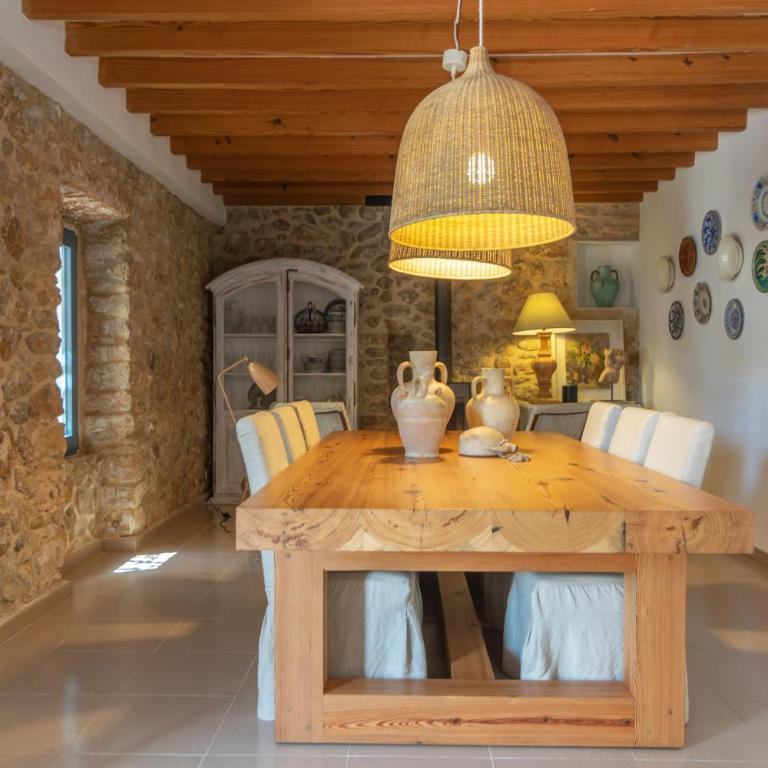 Can Cuarassa - Four-Bedroom House - 11