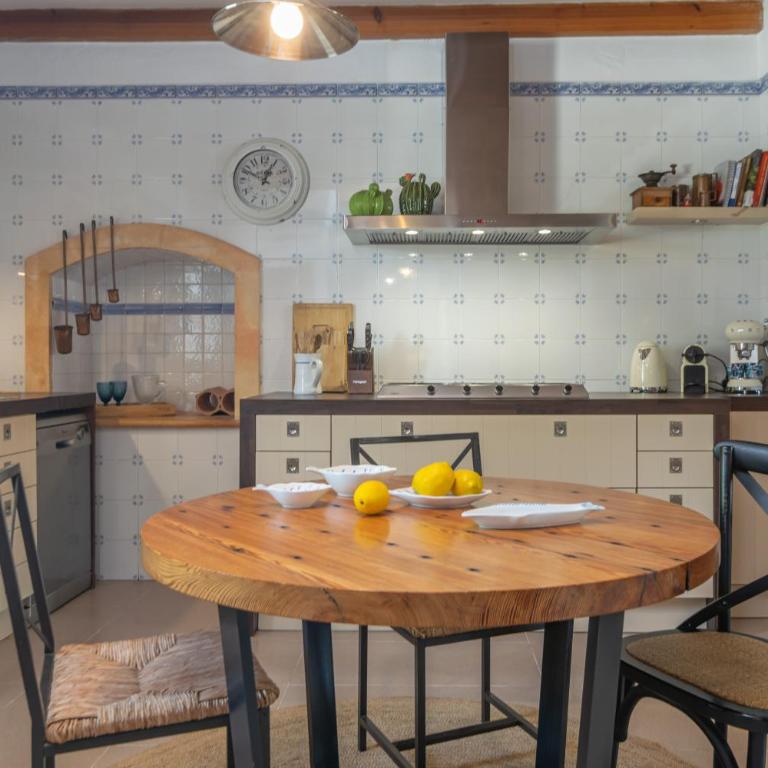Can Cuarassa - Four-Bedroom House - 23
