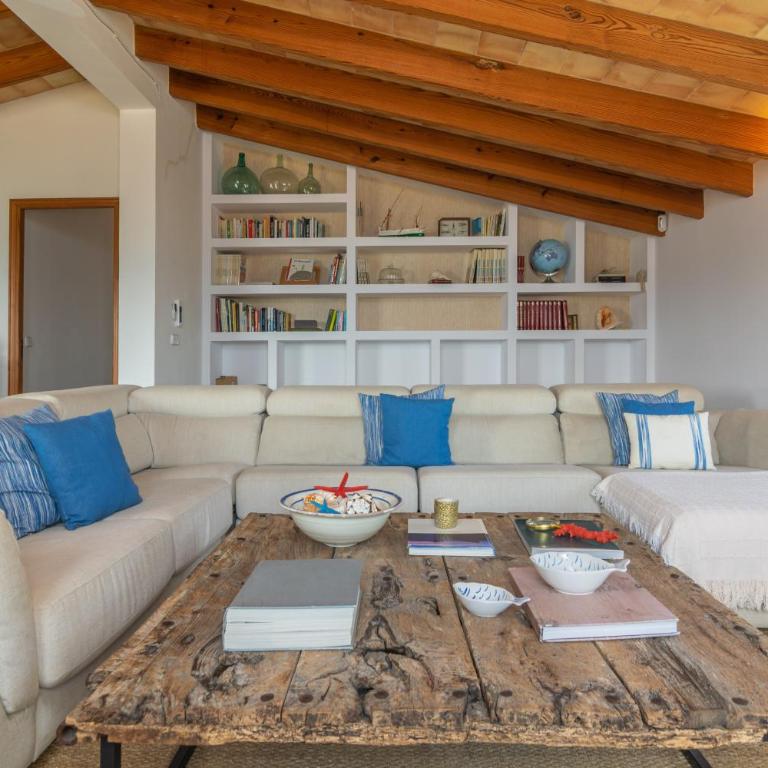 Can Cuarassa - Four-Bedroom House - 37