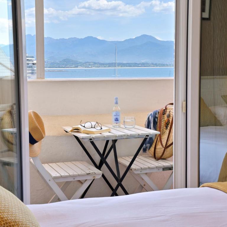 Hôtel Du Golfe - Chambre Double avec Terrasse - Vue sur Mer - 2