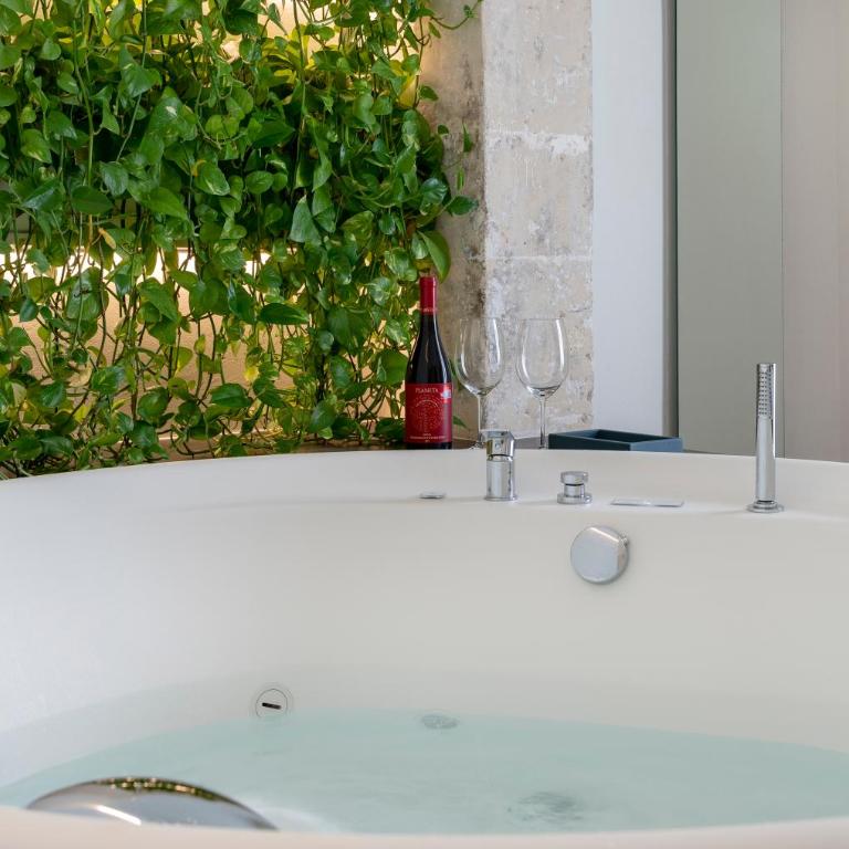 Iblaresort Boutique Hotel - Suite Queen con Vasca Idromassaggio - 5