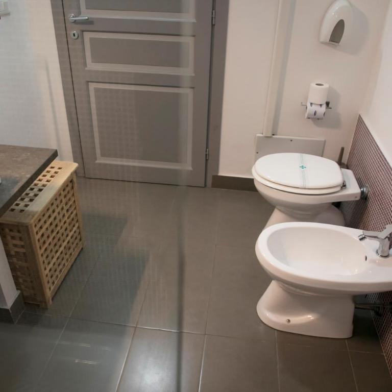 B&B Barone Sieri Pepoli - Camera Familiare con Balcone - 21